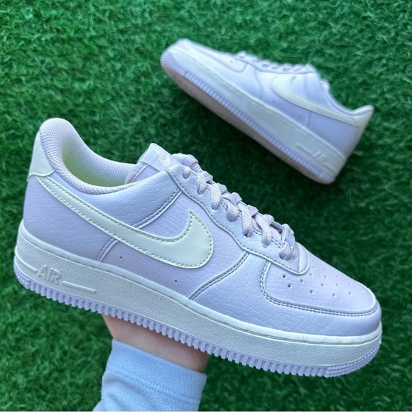 Nike Air Force 1 ‘07 NN Barely Grape - Picture 4 of 11